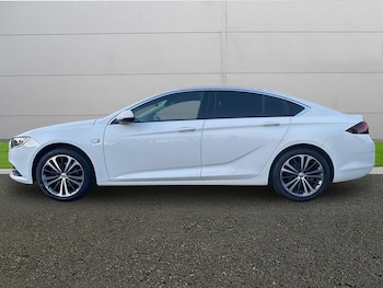 Used Vauxhall Insignia 2018 for sale - 77232231: Photo