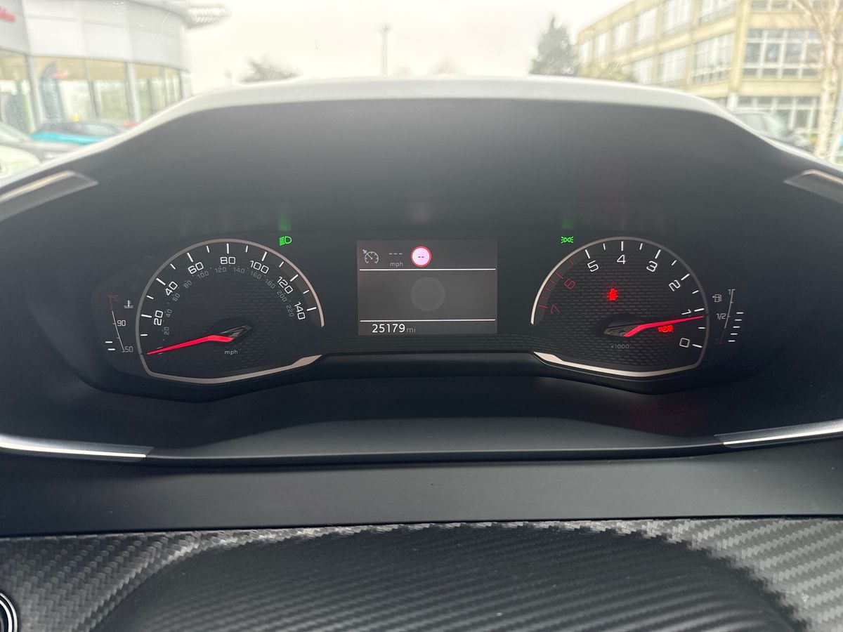 Used Peugeot 2008 2021 for sale - 77810210: Photo 14