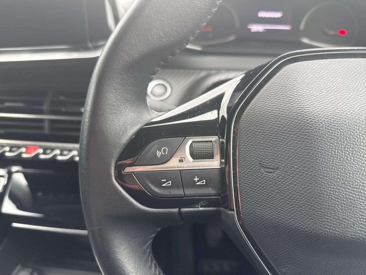 Used Peugeot 2008 2021 for sale - 77810210: Photo 16