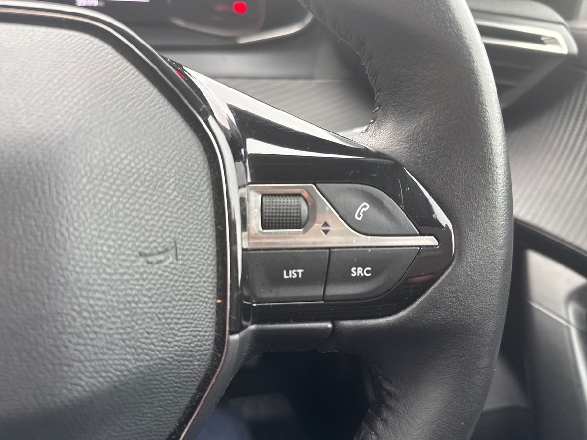 Used Peugeot 2008 2021 for sale - 77810210: Photo 17