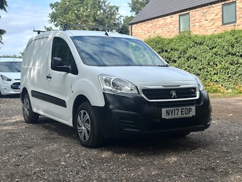 Used Peugeot Partner 2017 for sale - 75373948: Photo