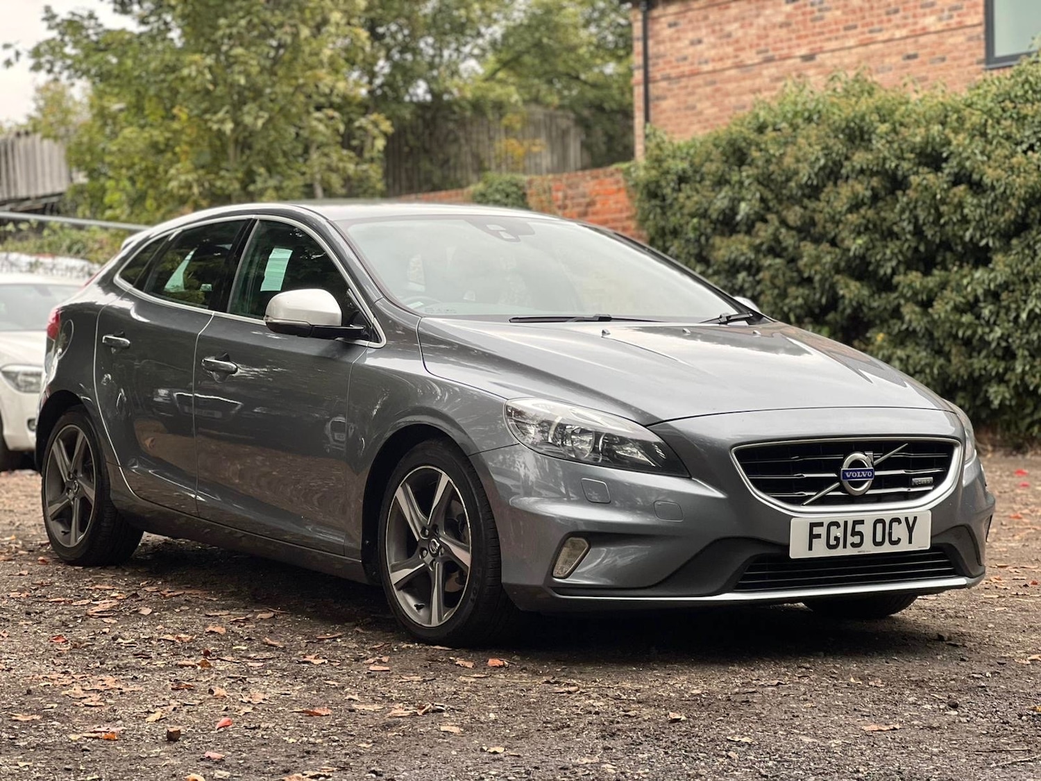Used Volvo V40 2015 for sale - 76281378: Photo 1