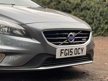 Used Volvo V40 2015 for sale - 76281378: Photo
