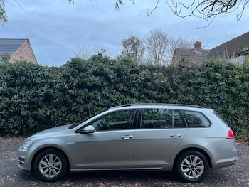 Used Volkswagen Golf 2014 for sale - 76713295: Photo