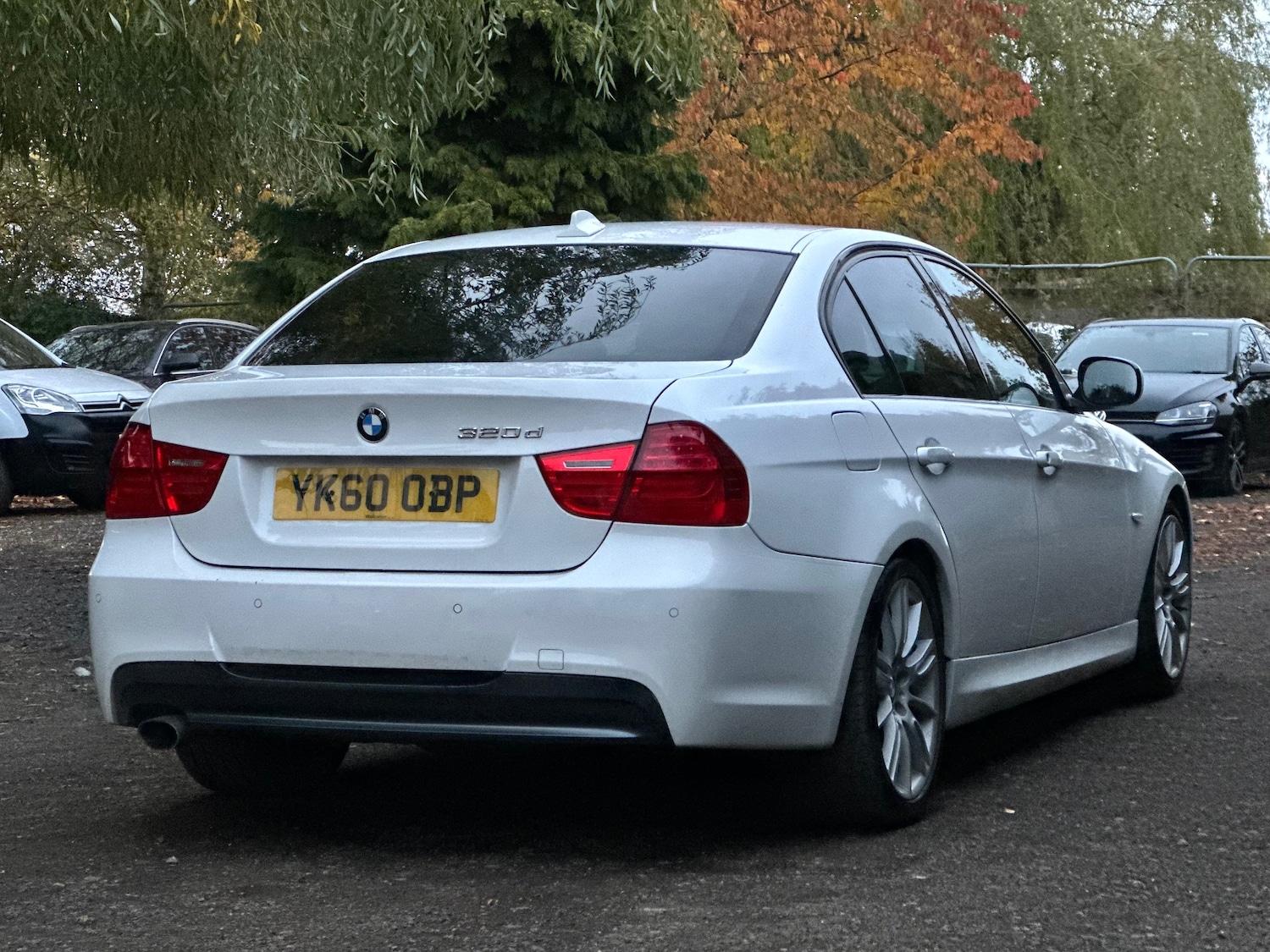 Used BMW 3 Series 2010 for sale - 76445316: Photo 2