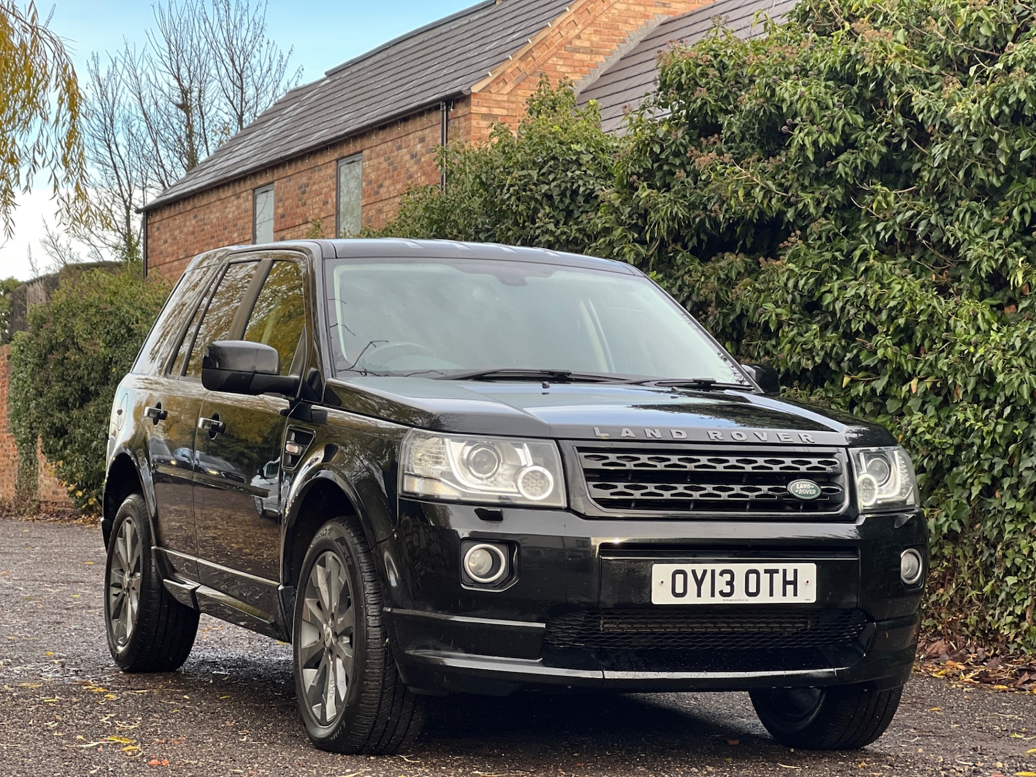Used Land Rover Freelander 2013 for sale - 76864084: Photo 2