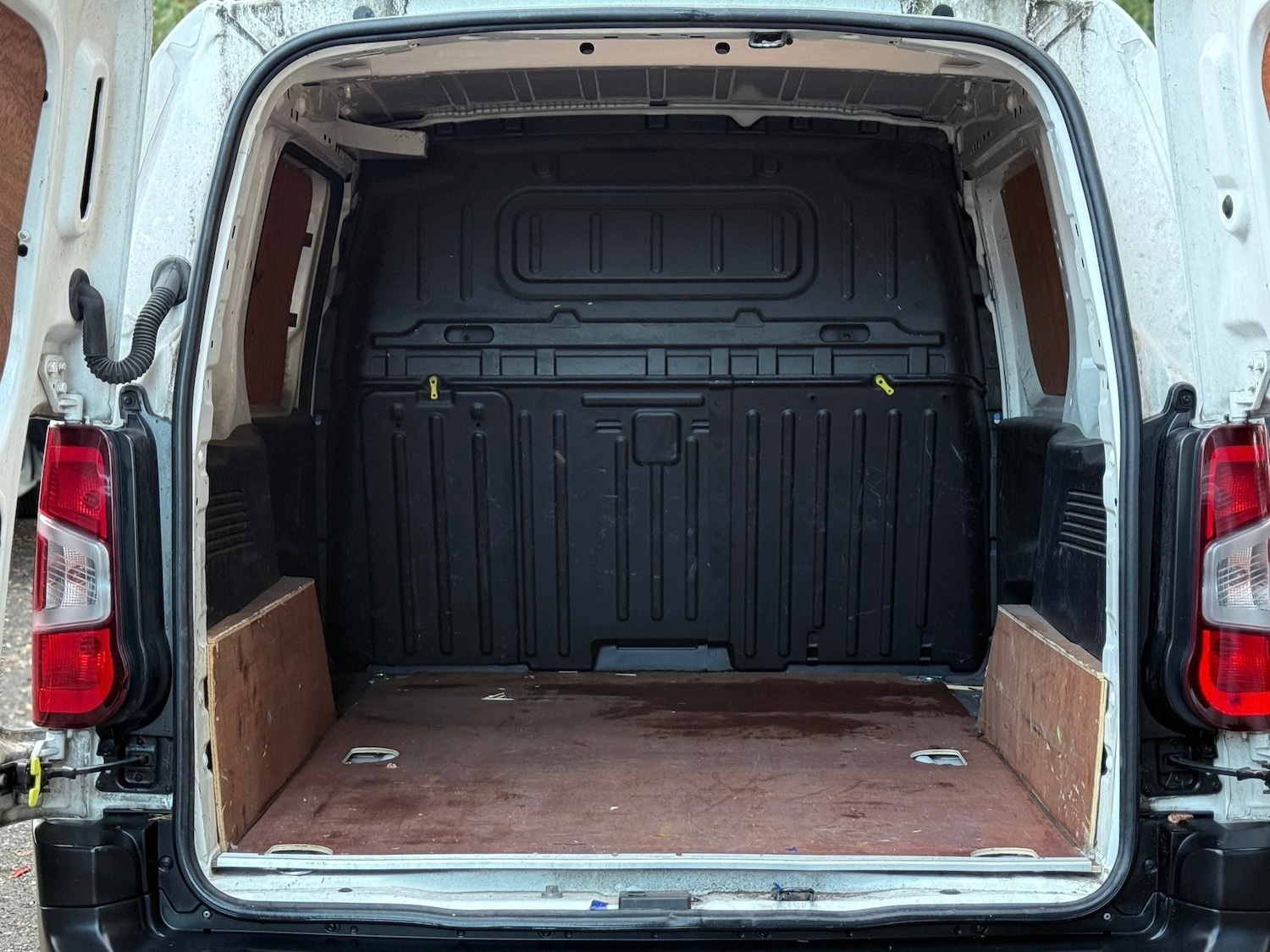 Used Peugeot Partner 2020 for sale - 76347130: Photo 9