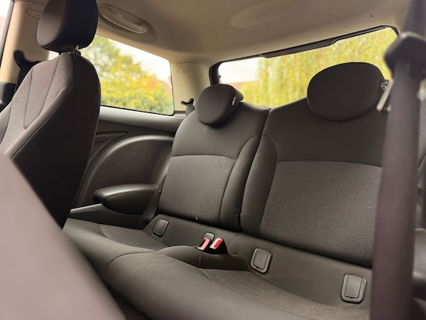 Used MINI Hatch 2011 for sale - 76082940: Photo 12