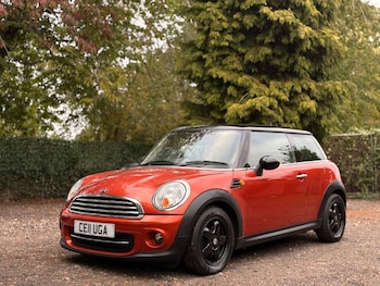2011 (11) - Cooper 1.6 Petrol Orange 3 Door Hatchback