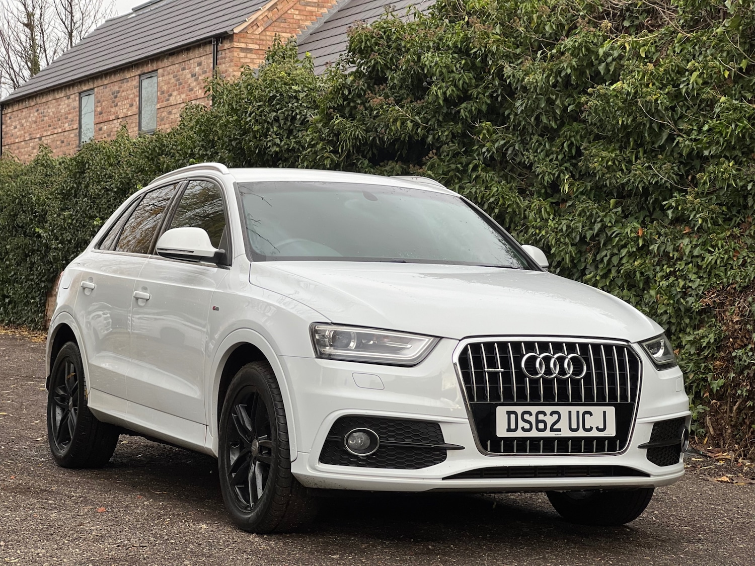 Used Audi Q3 2013 for sale - 76940037: Photo 2