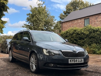 Used Skoda Superb 2014 for sale - 75921814: Photo