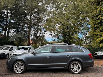 Used Skoda Superb 2014 for sale - 75921814: Photo