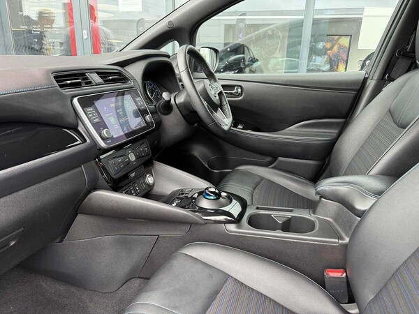 Used Nissan Leaf 2021 for sale - 76214024: Photo 2