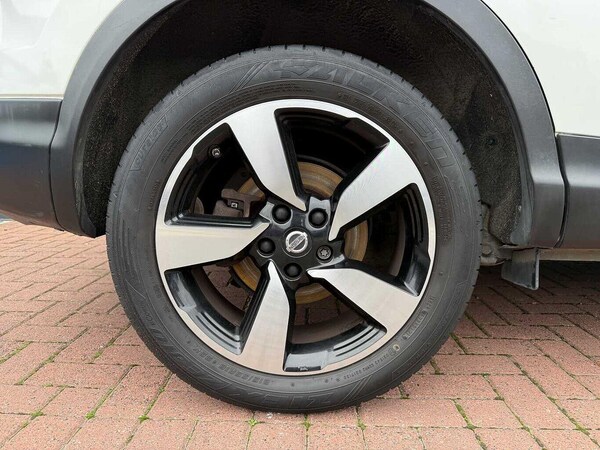 Used Nissan Qashqai 2015 for sale - 76215355: Photo 13