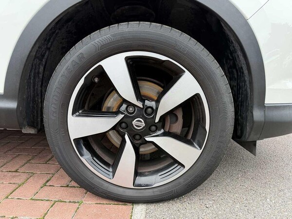 Used Nissan Qashqai 2015 for sale - 76215355: Photo 15