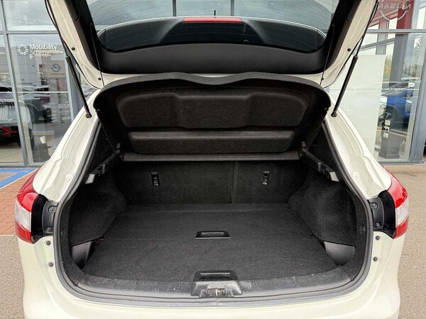 Used Nissan Qashqai 2015 for sale - 76215355: Photo 26