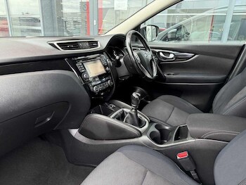 Used Nissan Qashqai 2015 for sale - 76215355: Photo
