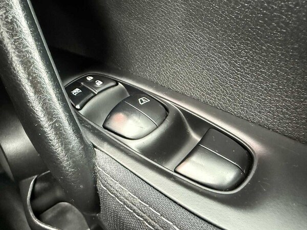 Used Nissan Qashqai 2015 for sale - 76215355: Photo 32