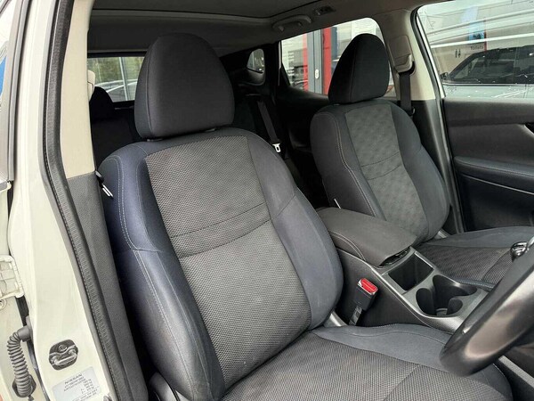 Used Nissan Qashqai 2015 for sale - 76215355: Photo 8