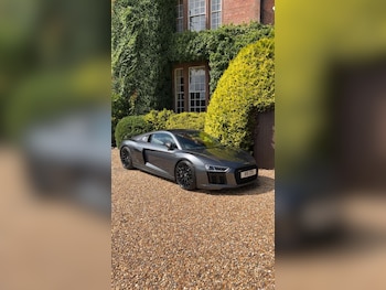 2016 (16) - 5.2 FSI V10 Plus Quattro 2dr S Tronic