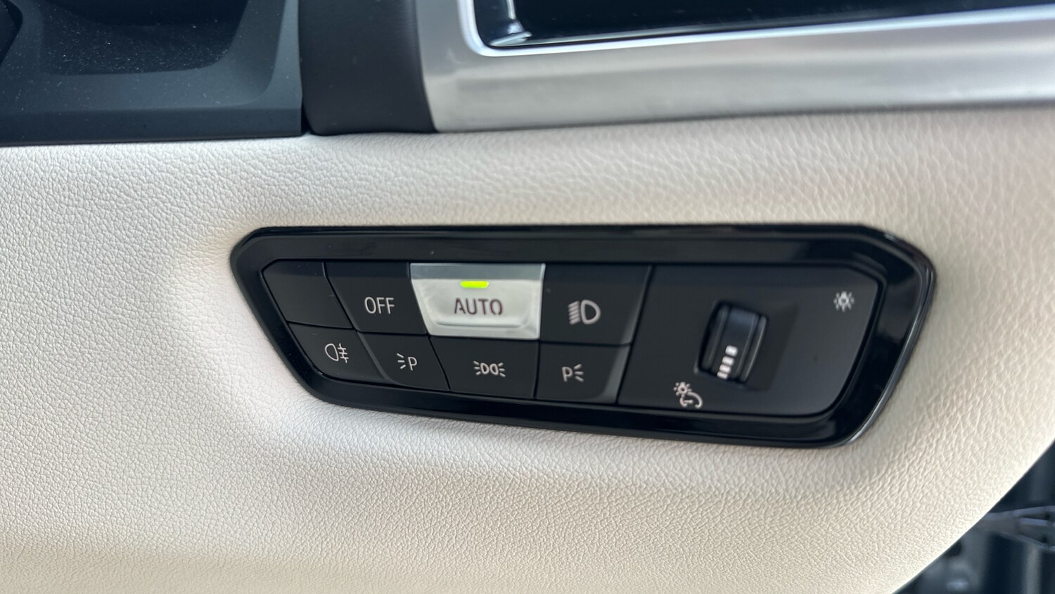 Used BMW 8 Series 2024 for sale - 76231626: Photo 31