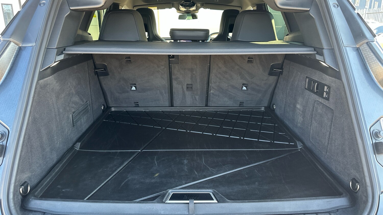 Used BMW iX 2023 for sale - 77963106: Photo 13