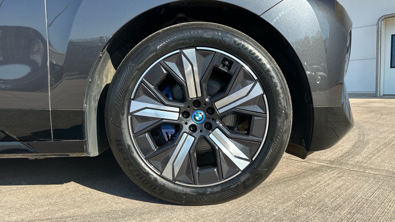 Used BMW iX 2023 for sale - 77963106: Photo 14