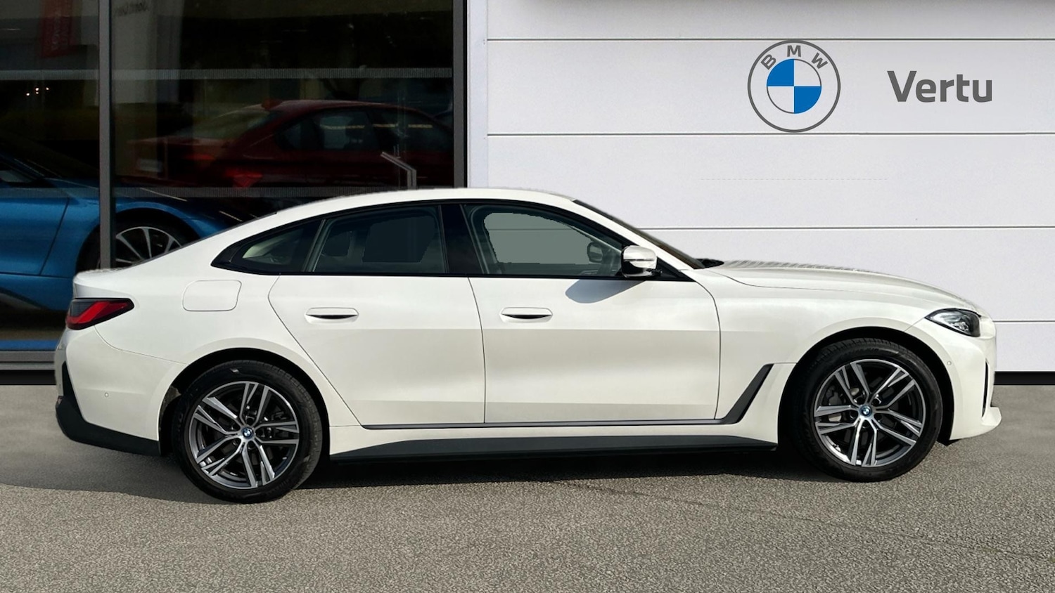 Used BMW i4 2024 for sale - 76272373: Photo 3