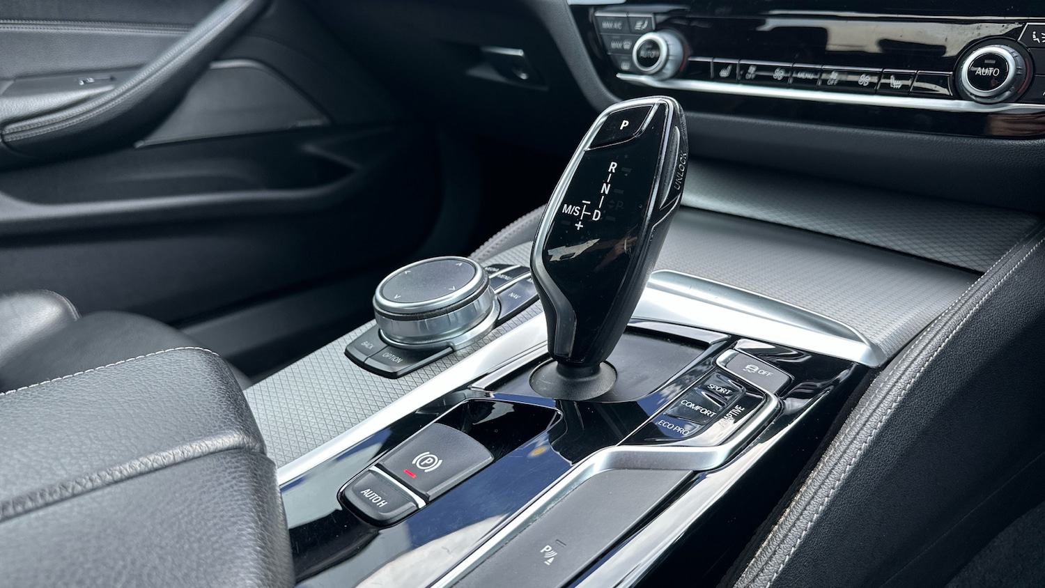 Used BMW 5 Series 2017 for sale - 77168441: Photo 10