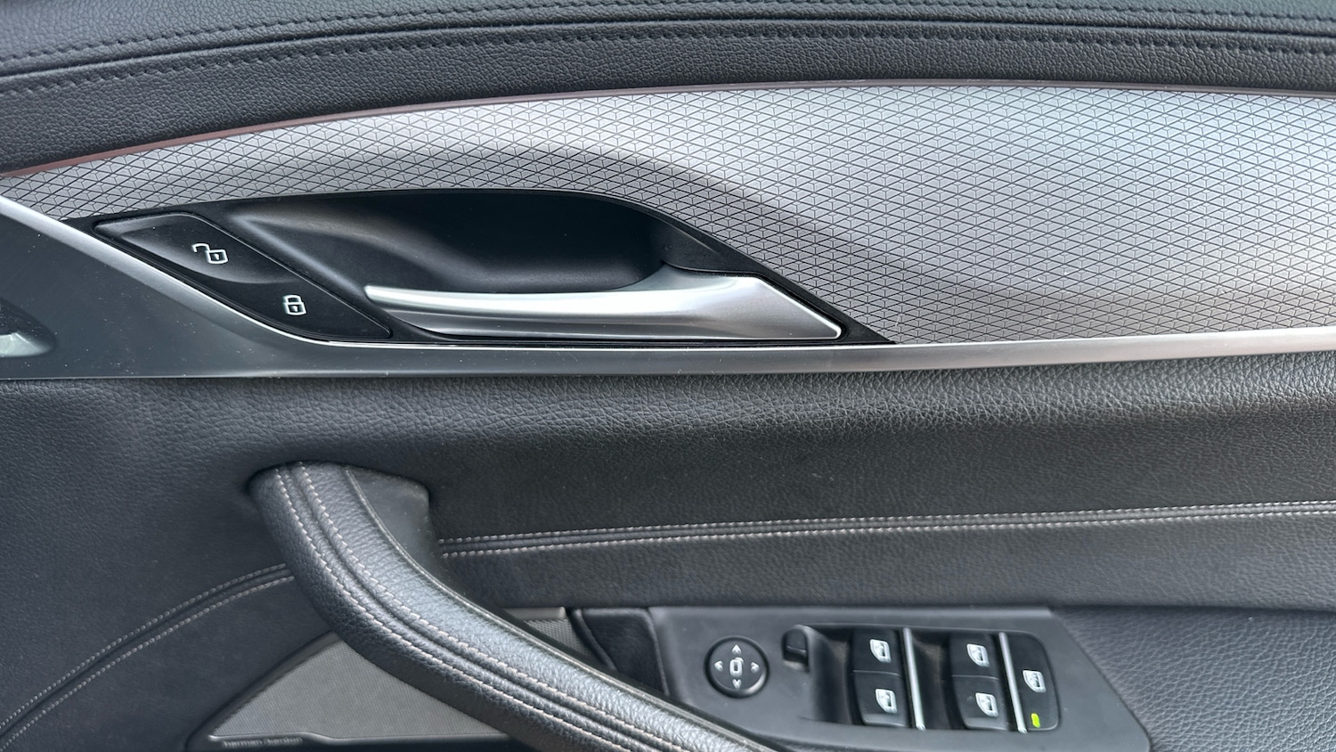 Used BMW 5 Series 2017 for sale - 77168441: Photo 30