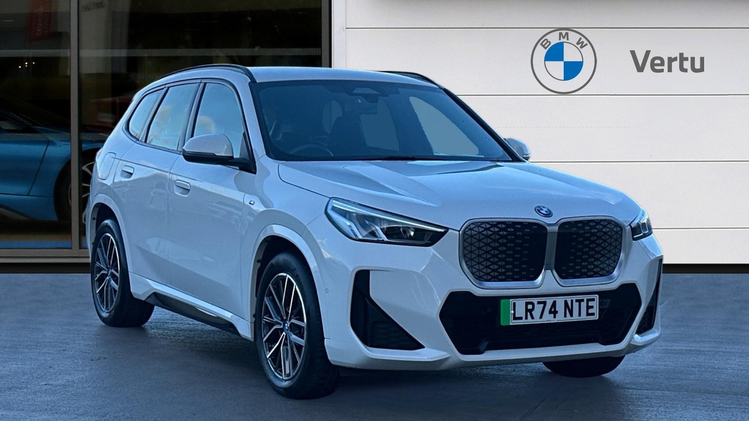 Used BMW iX1 2024 for sale - 76903851: Photo 1