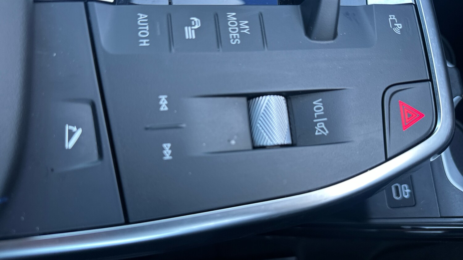 Used BMW iX1 2024 for sale - 76903851: Photo 19