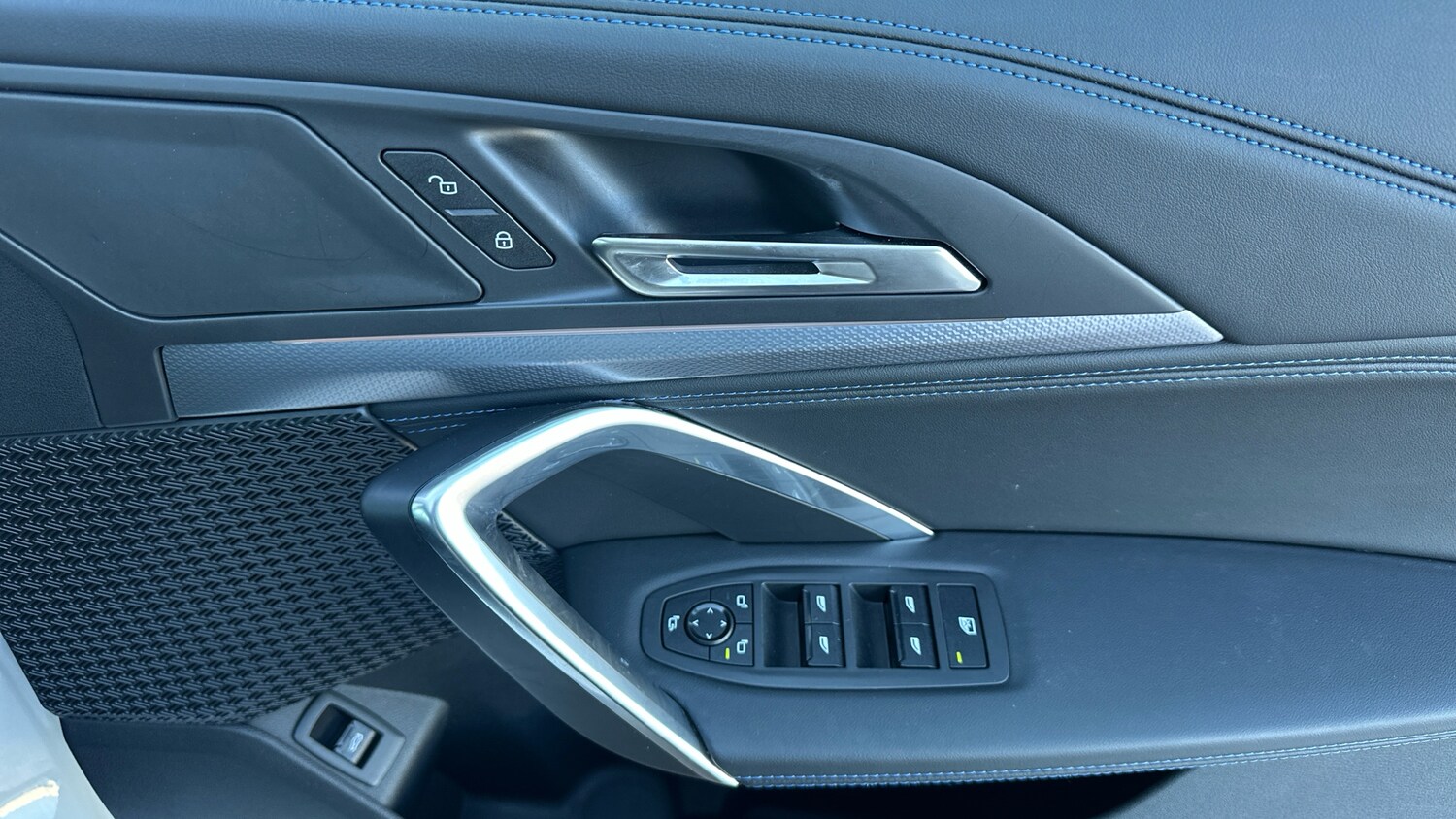 Used BMW iX1 2024 for sale - 76903851: Photo 30