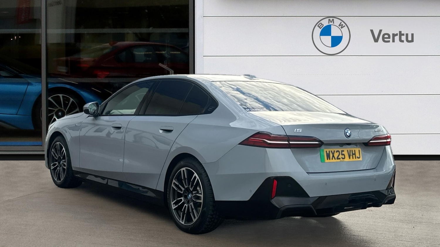 Used BMW i5 2025 for sale - 76734360: Photo 2