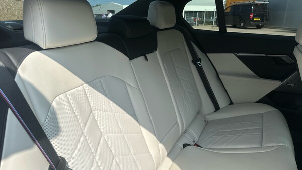 Used BMW i5 2025 for sale - 75957401: Photo 12