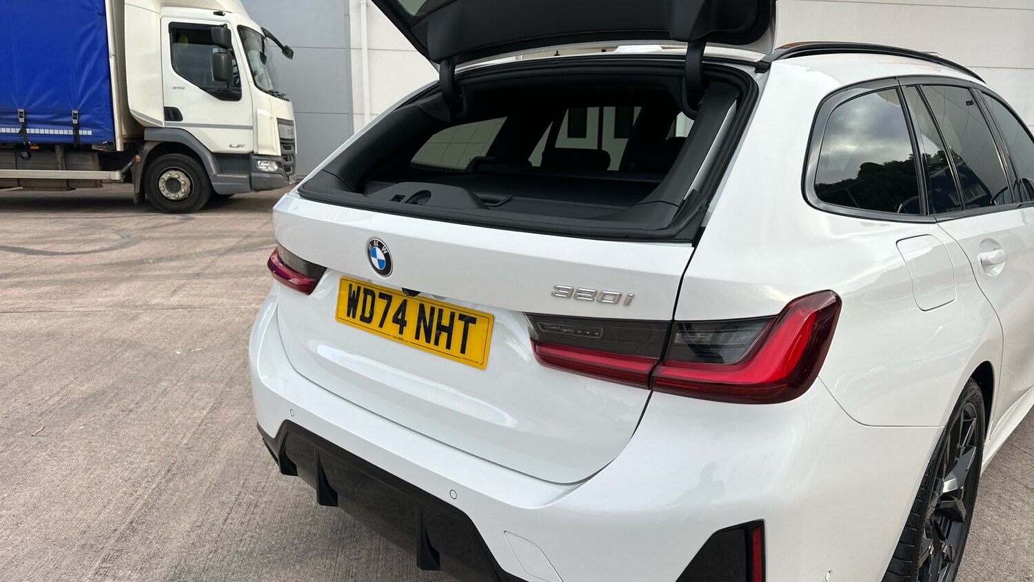 Used BMW 3 Series 2024 for sale - 76232271: Photo 26