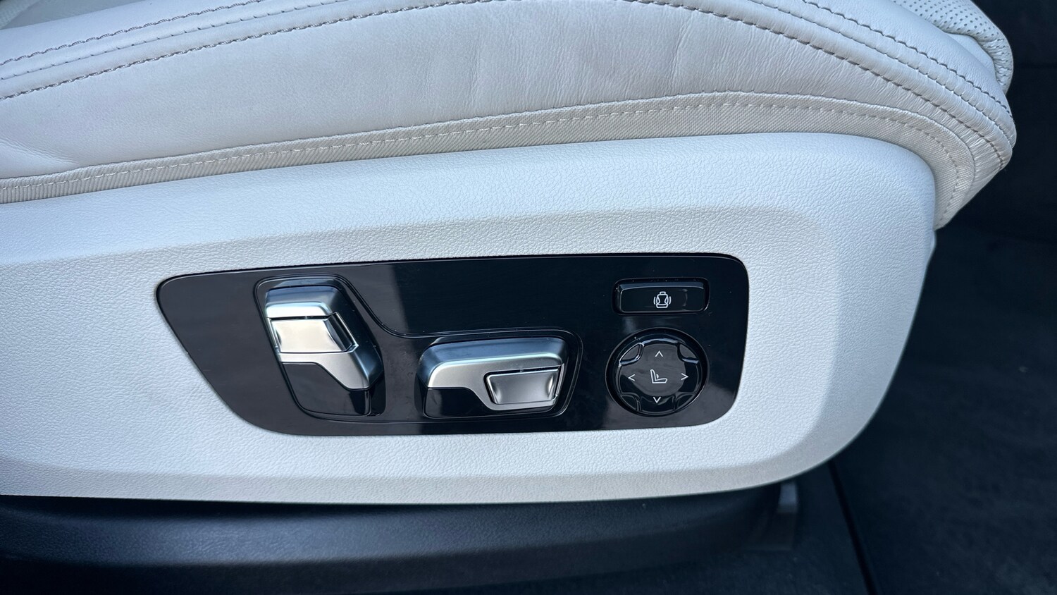 Used BMW X5 2025 for sale - 76104620: Photo 44