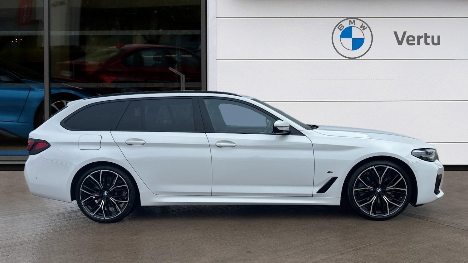 Used BMW 5 Series 2023 for sale - 76720426: Photo 3