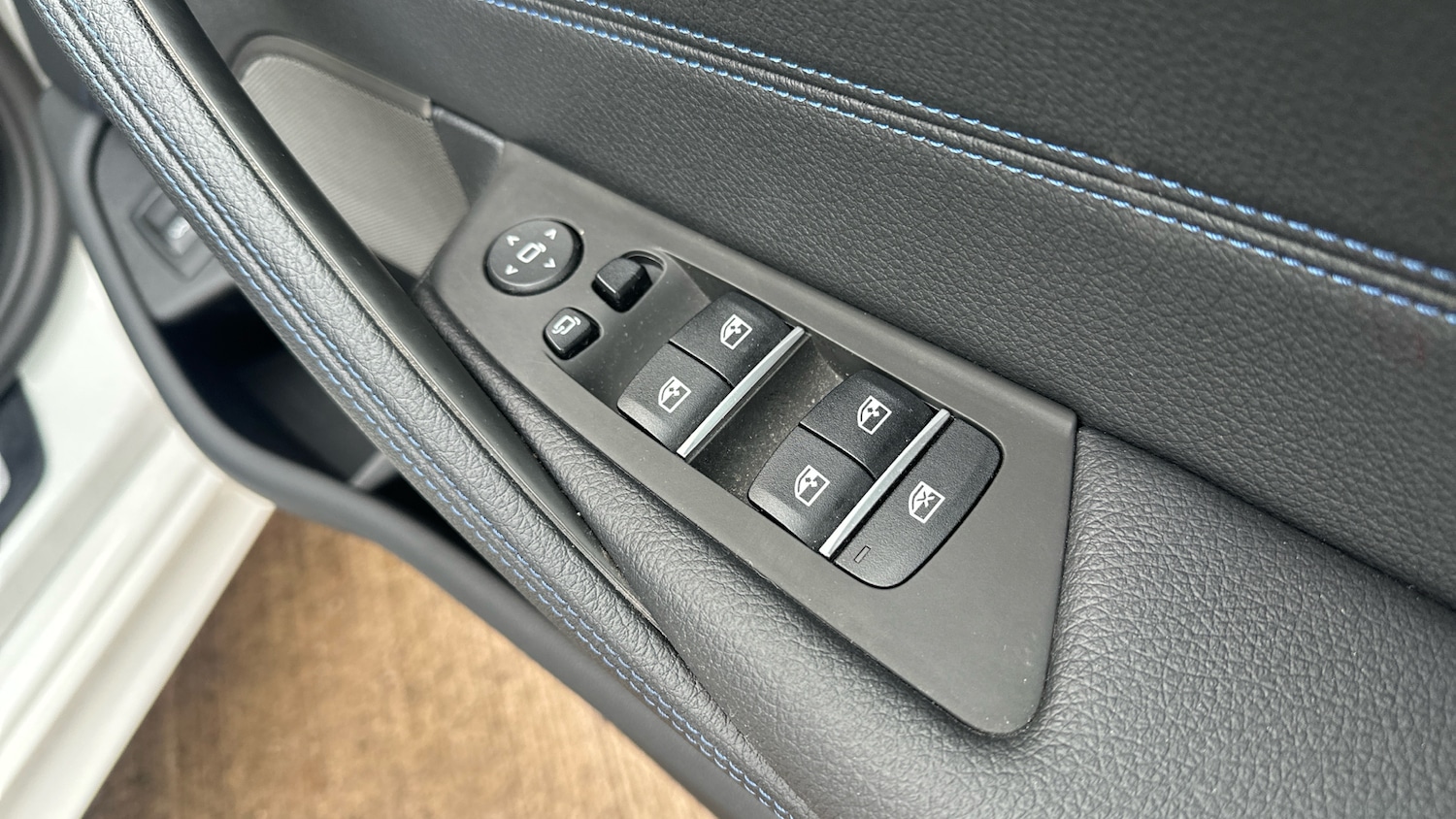 Used BMW 5 Series 2023 for sale - 76720426: Photo 36