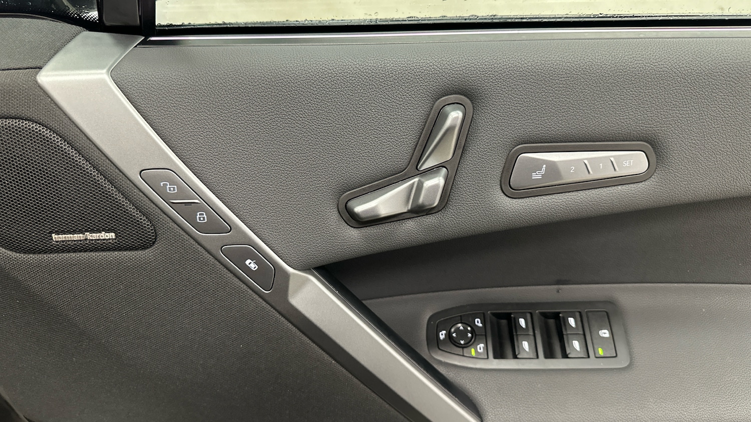 Used BMW iX 2025 for sale - 77377921: Photo 33