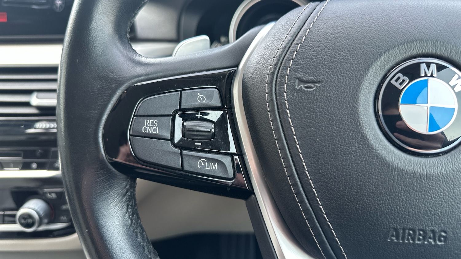 Used BMW 5 Series 2017 for sale - 77985210: Photo 17