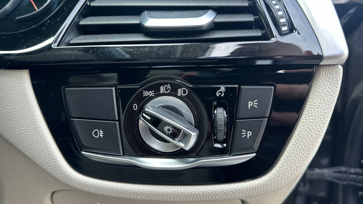 Used BMW 5 Series 2017 for sale - 77985210: Photo 20