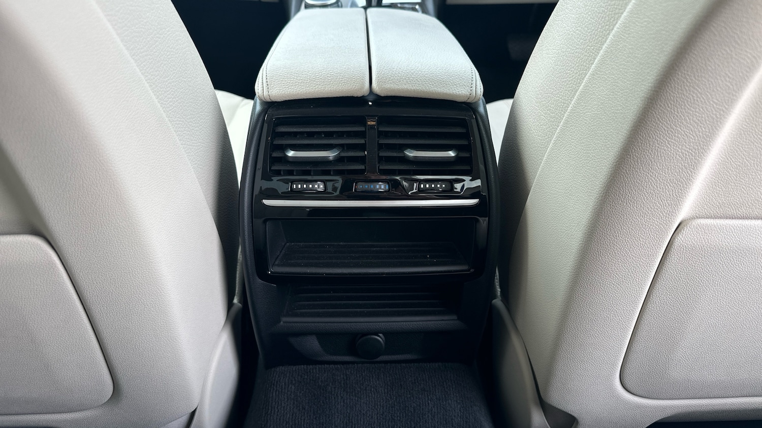 Used BMW 5 Series 2017 for sale - 77985210: Photo 28