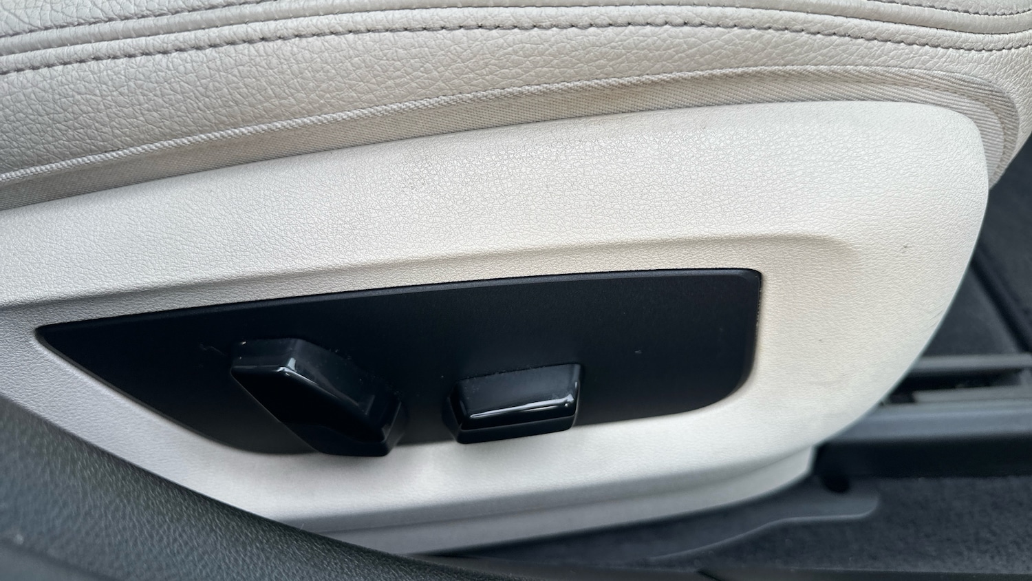 Used BMW 5 Series 2017 for sale - 77985210: Photo 31