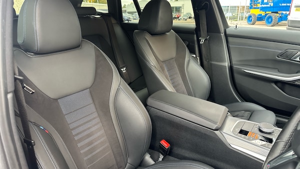 Used BMW 3 Series 2024 for sale - 76298902: Photo 11