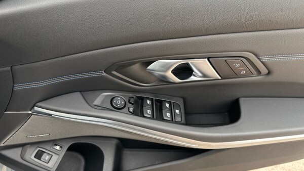 Used BMW 3 Series 2024 for sale - 76298902: Photo 33