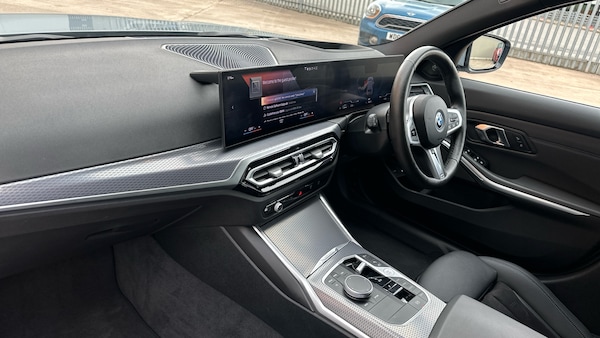 Used BMW 3 Series 2024 for sale - 76298902: Photo 7