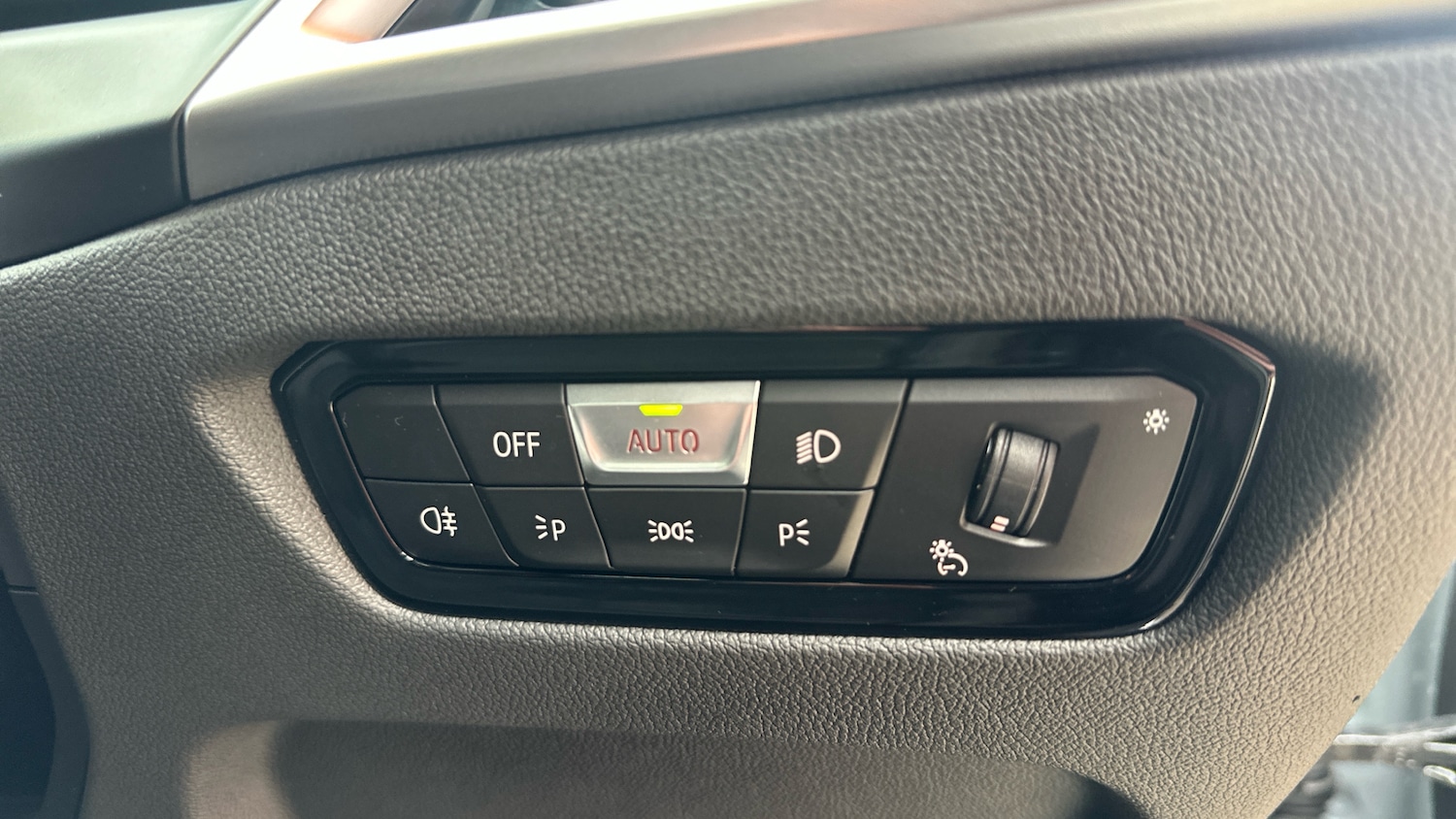 Used BMW 3 Series 2025 for sale - 77592667: Photo 30