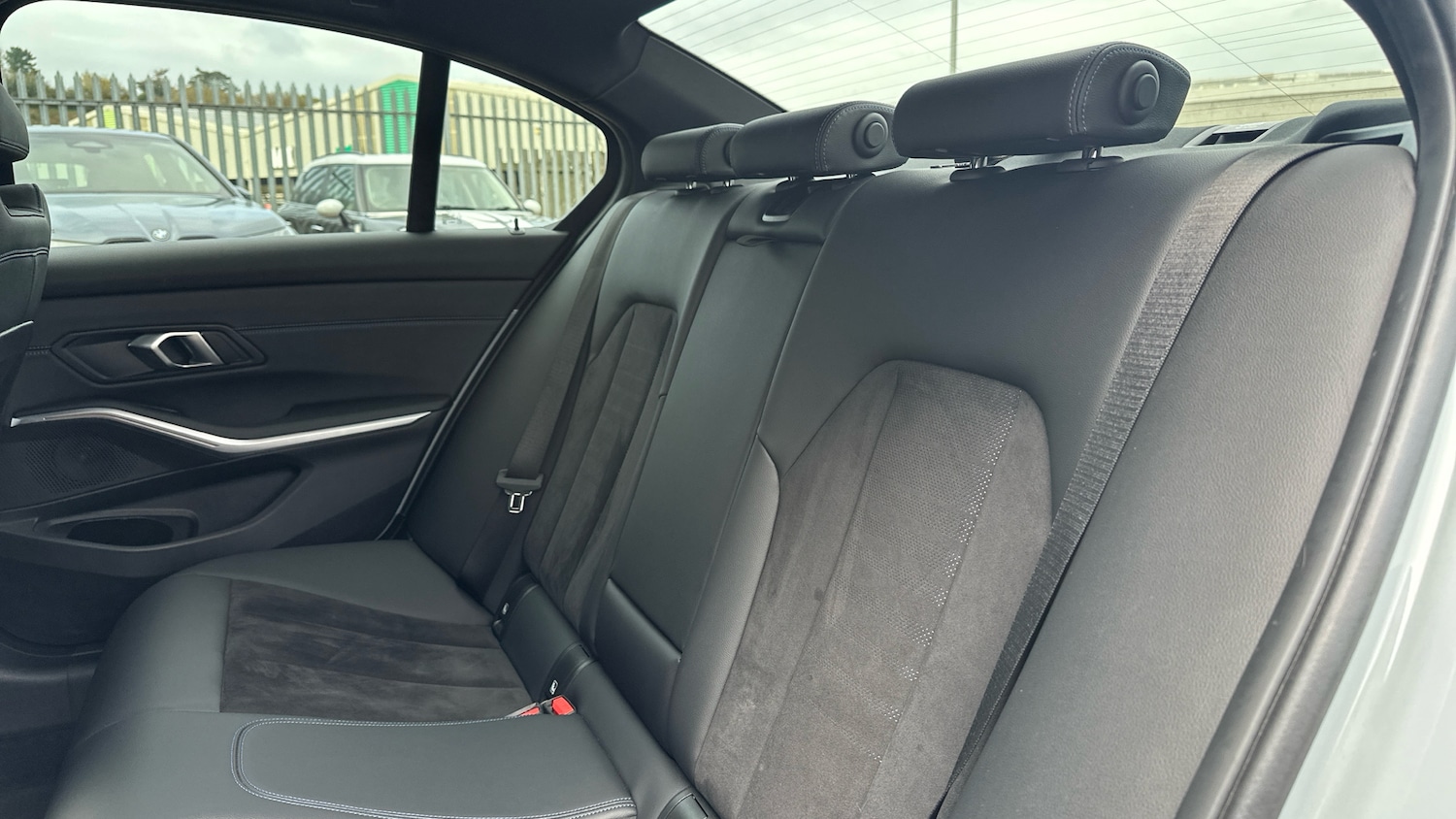 Used BMW 3 Series 2024 for sale - 77641256: Photo 12