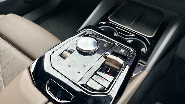 Used BMW 5 Series 2025 for sale - 76114180: Photo 10